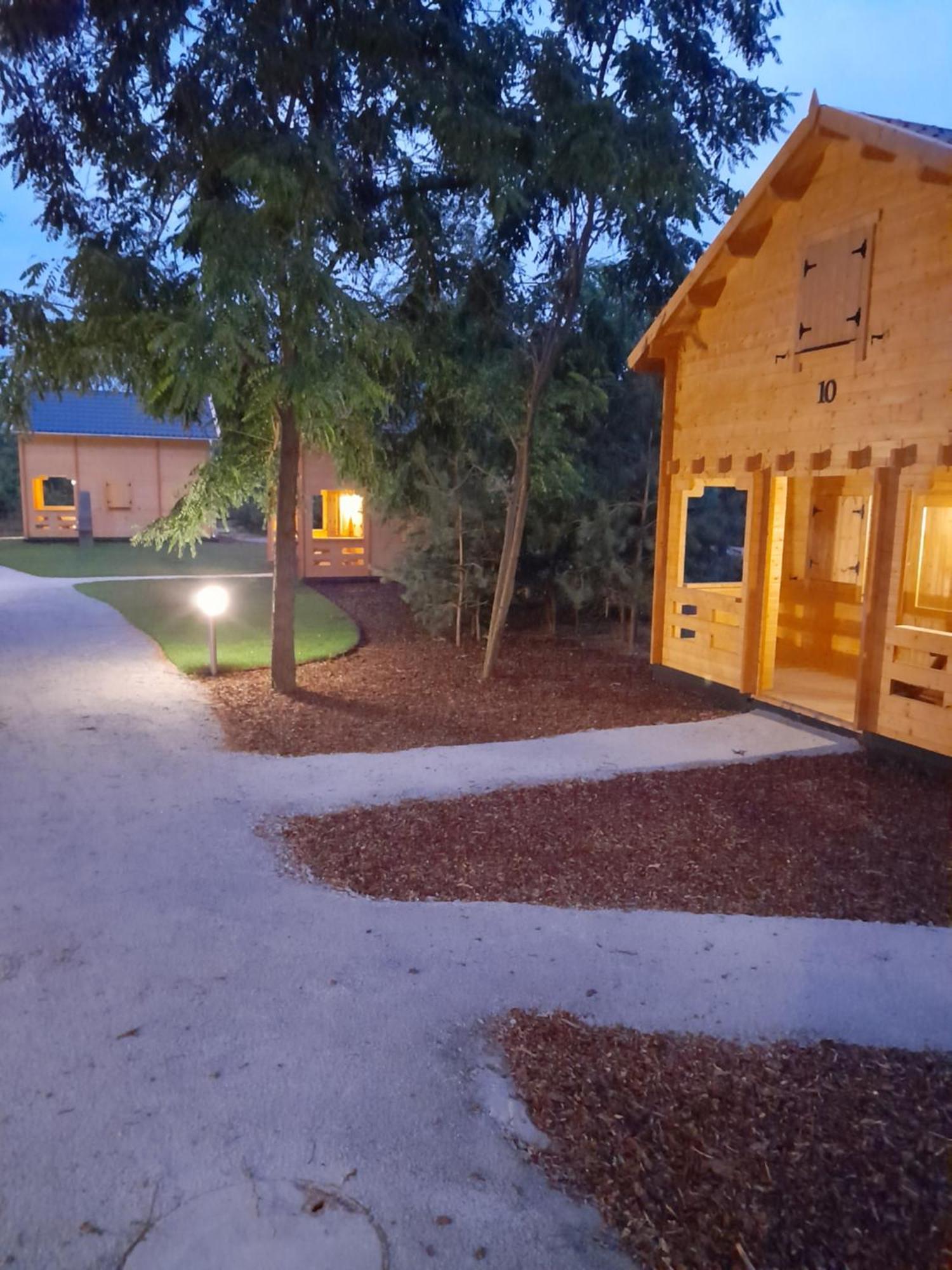Osada Gardenia Ślesin Exterior foto